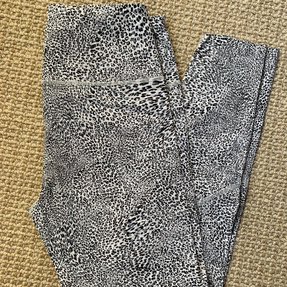 VARLEY bedrord white leopard leggings